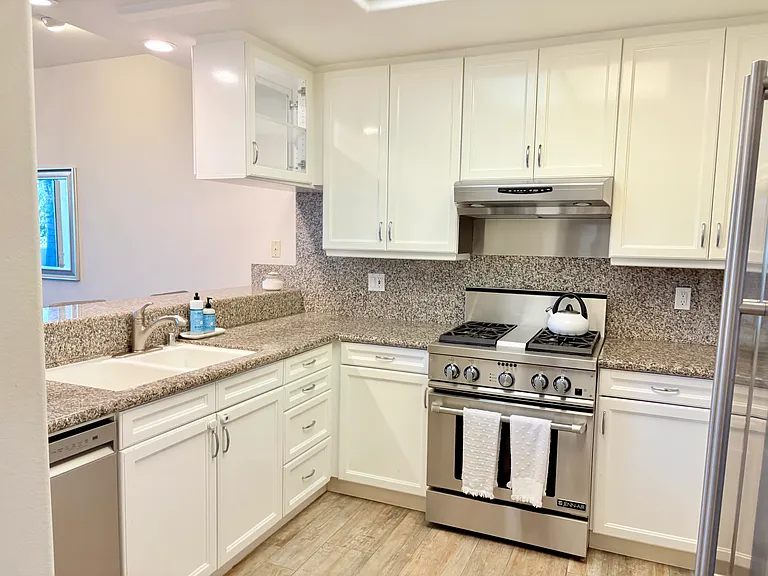 6483 Zuma View Pl #105 — Photo 8