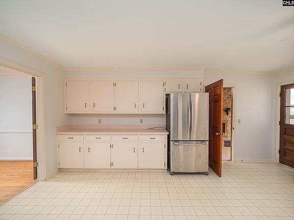 4th image of 209 Park Shore Dr W