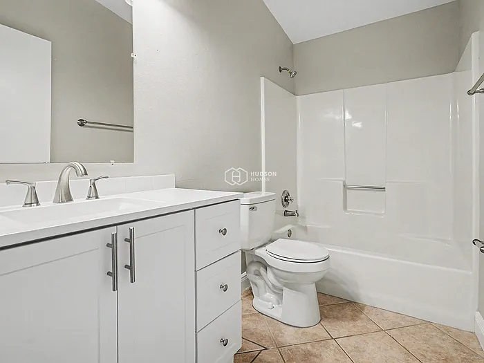 11220 Huxley Ave — Photo 16