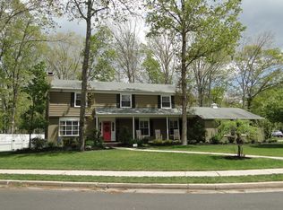 222 W Belhaven Ave, Linwood, NJ 08221