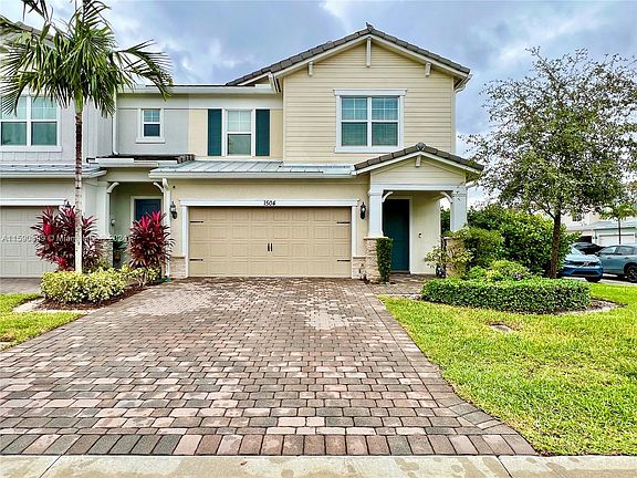2nd image of 1504 Myrtle Oak Ter #1504