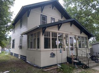 109 E Main St, White, SD 57276