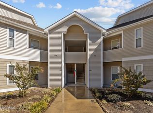 404 Commerce Ave APT B, Morehead City, NC 28557