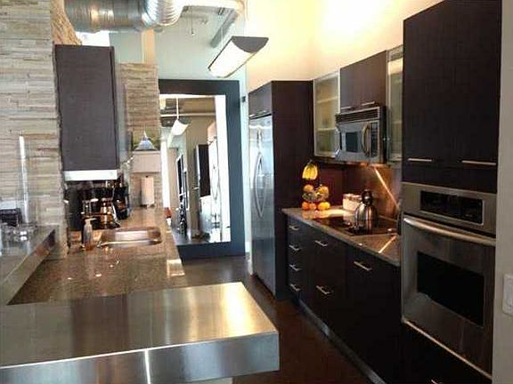 4th image of 3029 NE 188th St APT 809