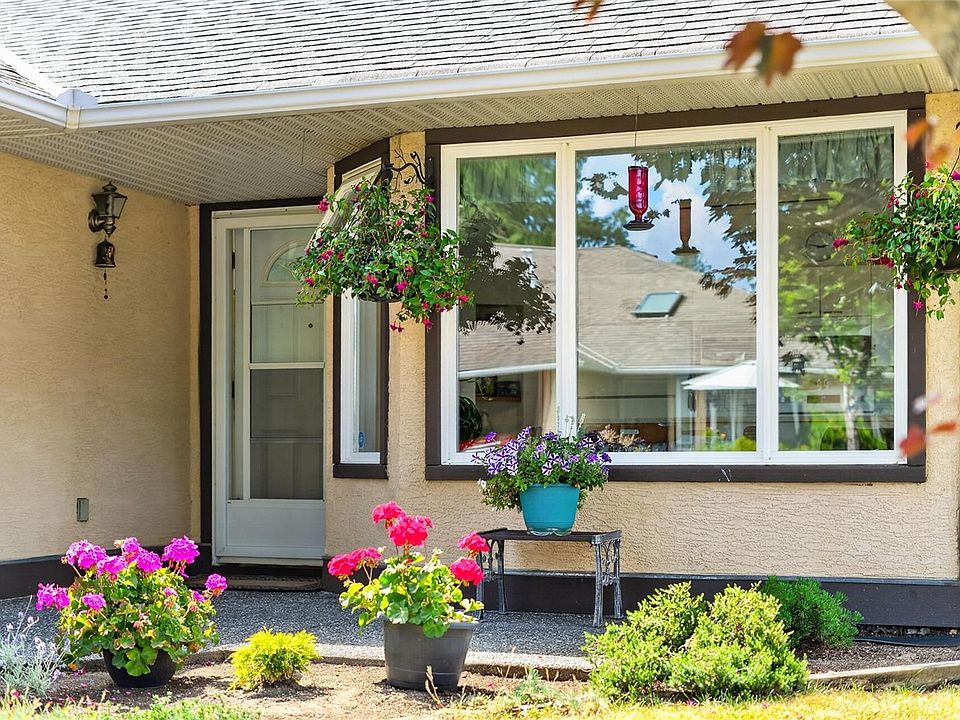 1st image of 454 Morison Ave #24