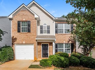 9494 Lakeview Rd, Union City, GA 30291