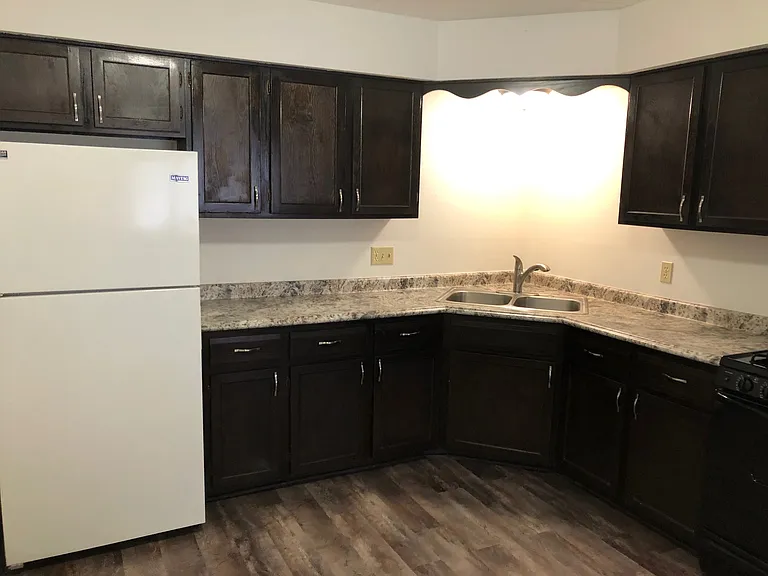 630 E Lincoln Ave — Photo 10