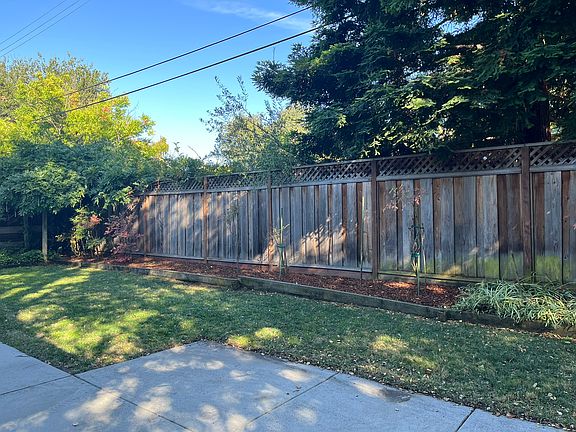5th image of 463 Tennessee Ln