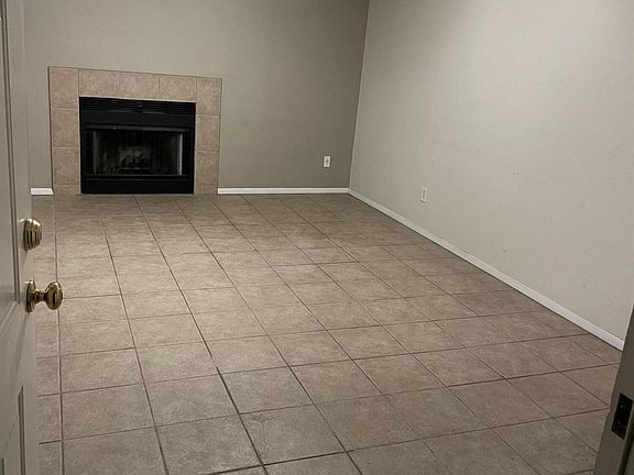 4th image of 850 S River Dr Unit 1088