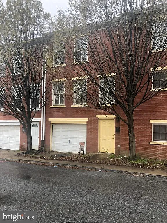 710 Curlett St photo 1