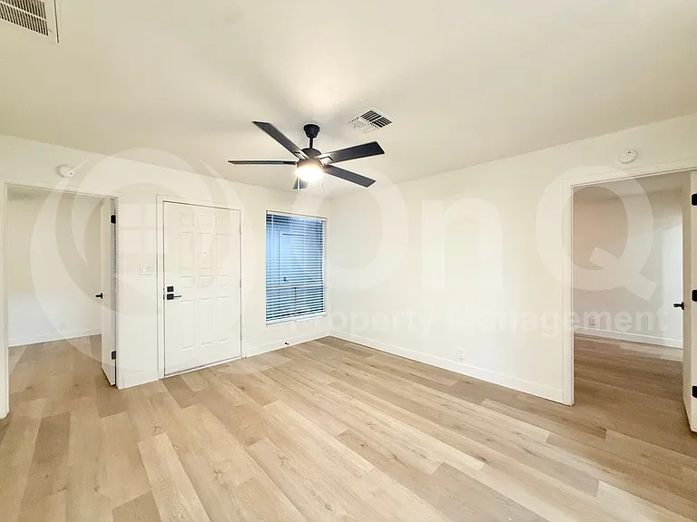 9015 W Elm St #7 — Photo 11