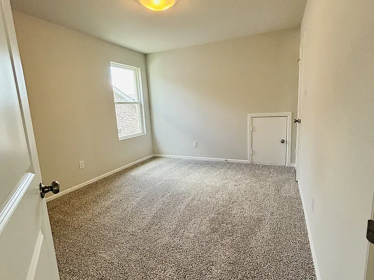 912 Santa Lucia Dr — Photo 34