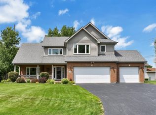 9 W Richton Rd, Crete, IL 60417