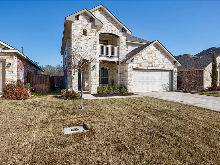 5901 Scenic Lake Dr — Photo 2