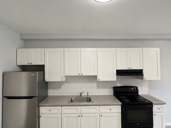3rd image of 146 Hamilton Ave APT 306