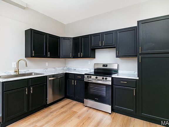 3rd image of 3841 Michigan Ave