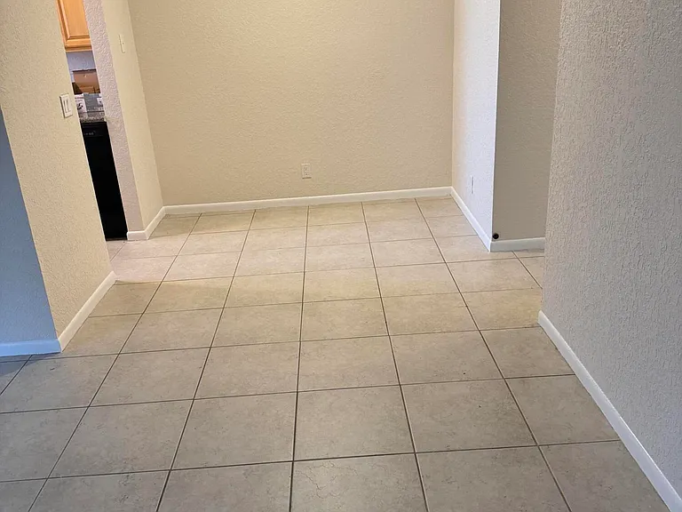 220 Croton Ave #210 — Photo 7