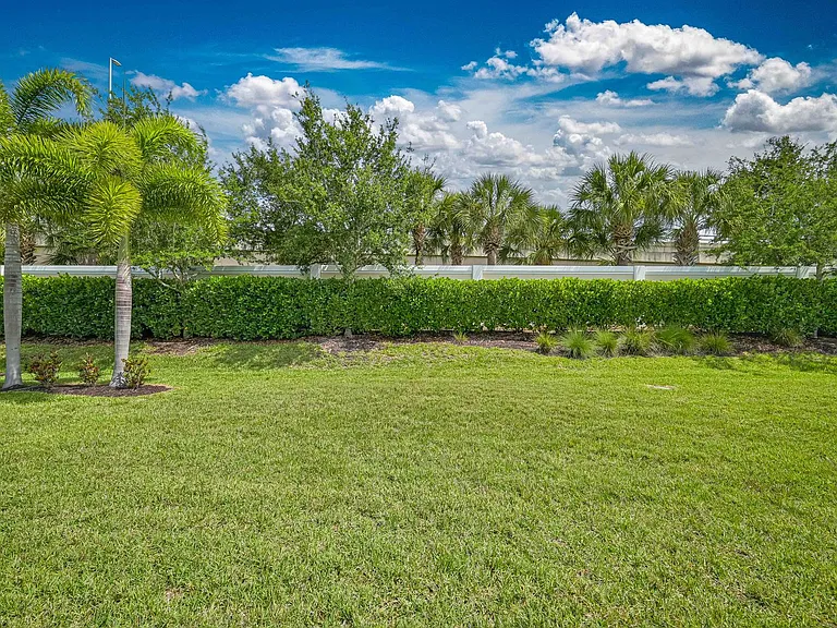 10530 Otter Key Ln — Photo 4