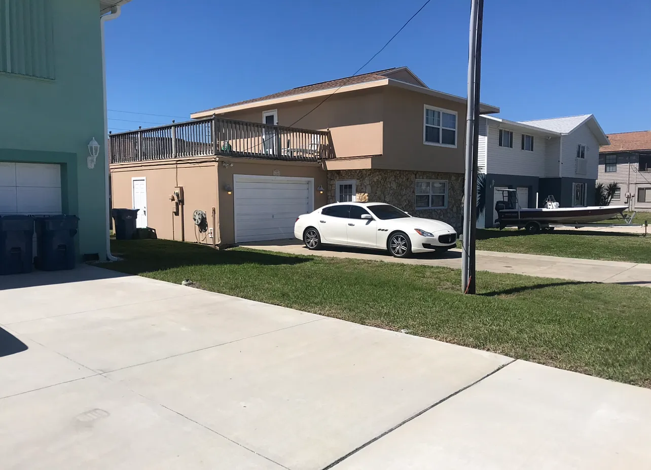 4236 S Atlantic Ave — Photo 1