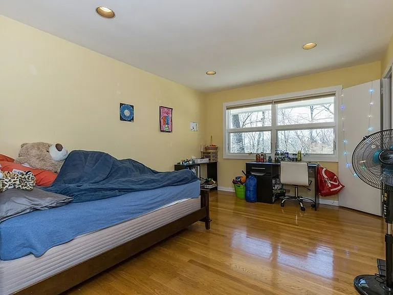 192 Stonehurst Dr — Photo 16