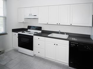3210 Warrensville Center Rd APT 100, Shaker Heights, OH 44122