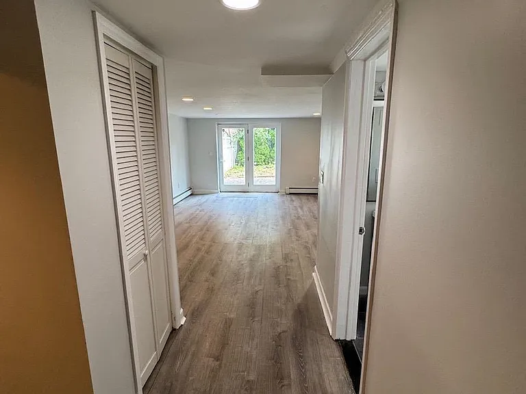 1038 Kingsland Ln — Photo 26