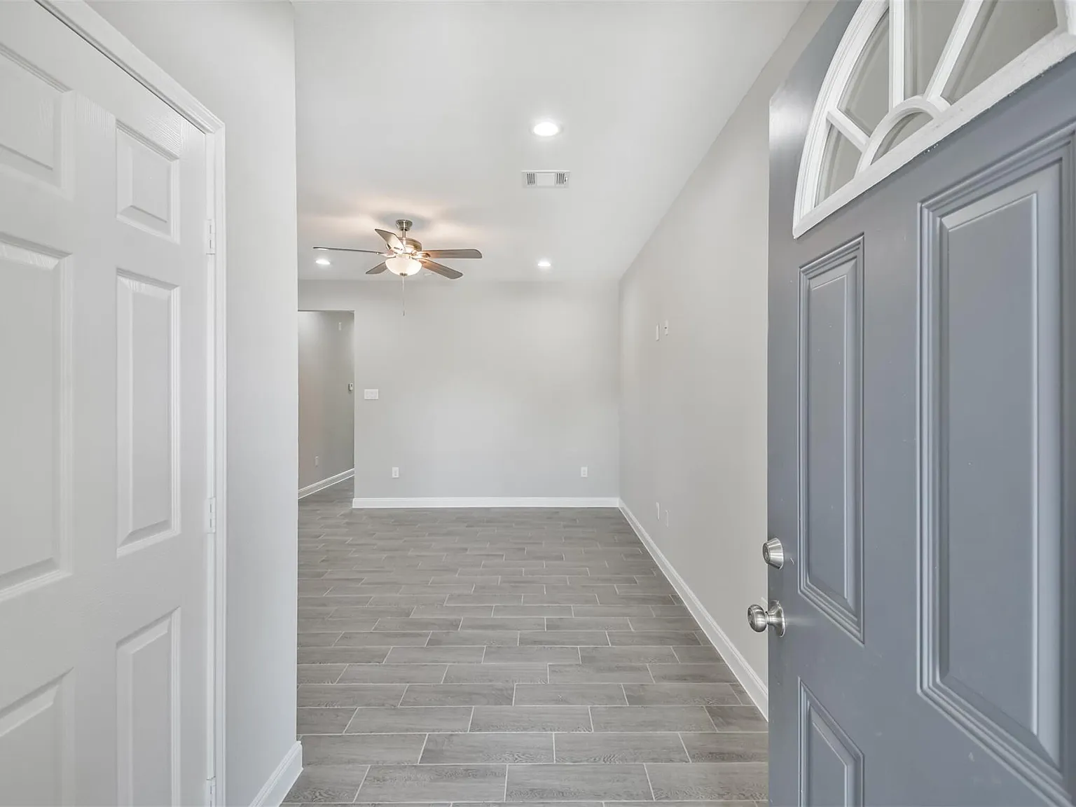 3 bed, 2.0 bath, 1304 sqft, $1,750 — Photo 3
