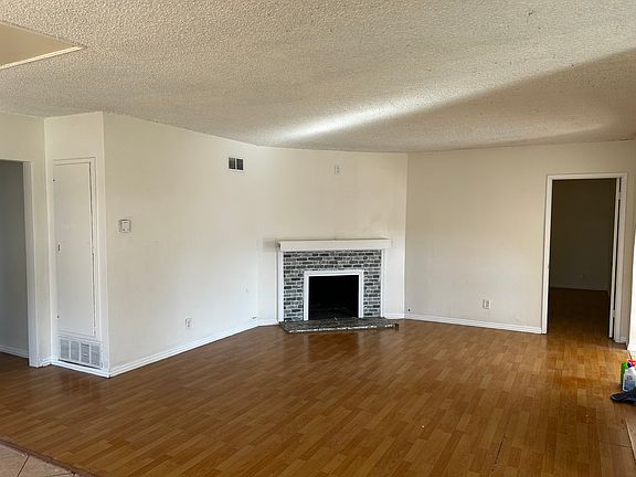2nd image of 16515 Lawnwood St