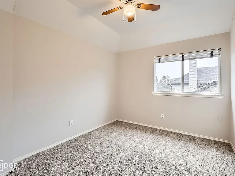 1105 Shores Blvd — Photo 20