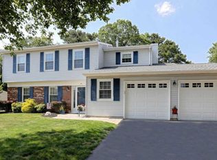 6 Garden Way, Howell, NJ 07731