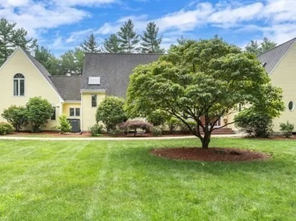 111 Franklin St, Douglas, MA 01516