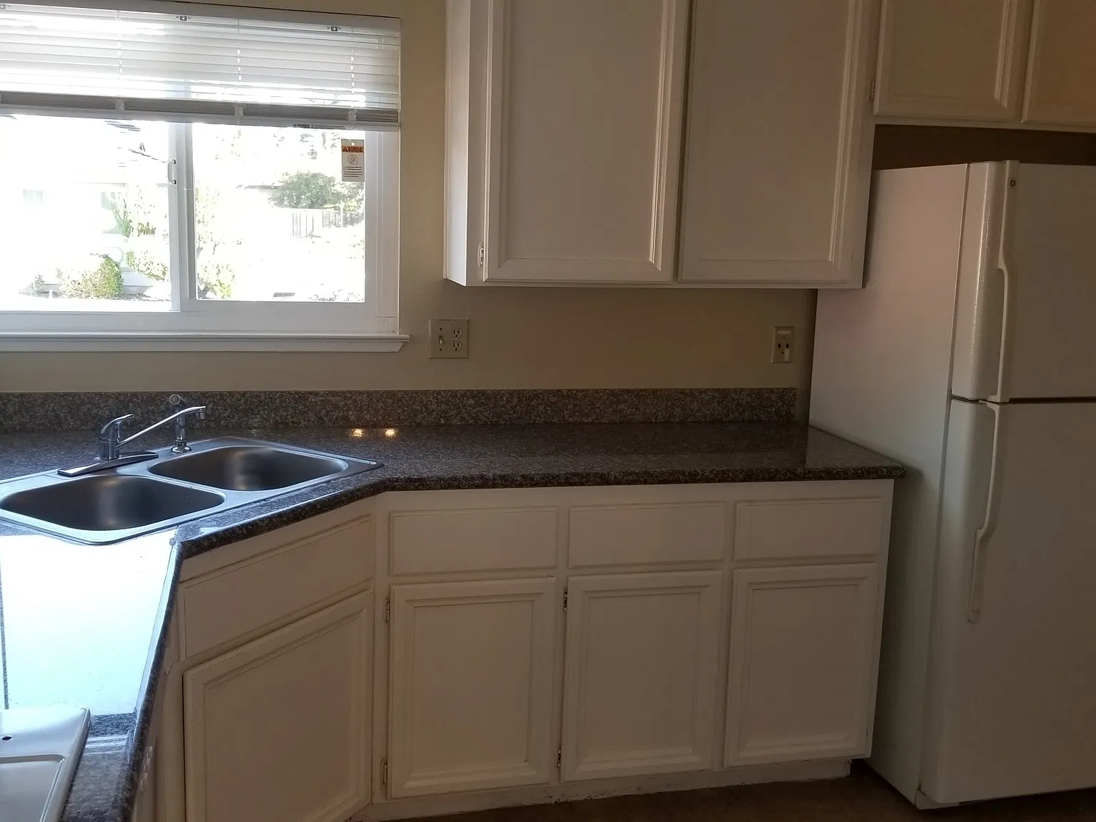 Hope Terrace 501 - 1 — Photo 3
