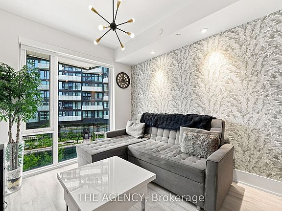 3rd image of 470 Front St W #907