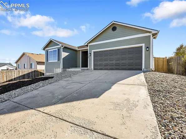 1155 Legend Oak Dr, Fountain, CO 80817