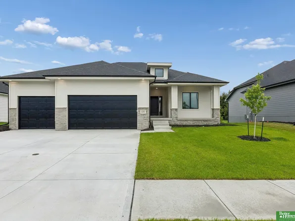 12383 Windsor Dr, Papillion, NE 68046