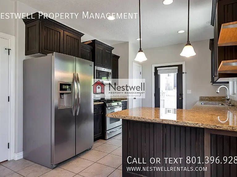 4631 W Vermillion Dr — Photo 3
