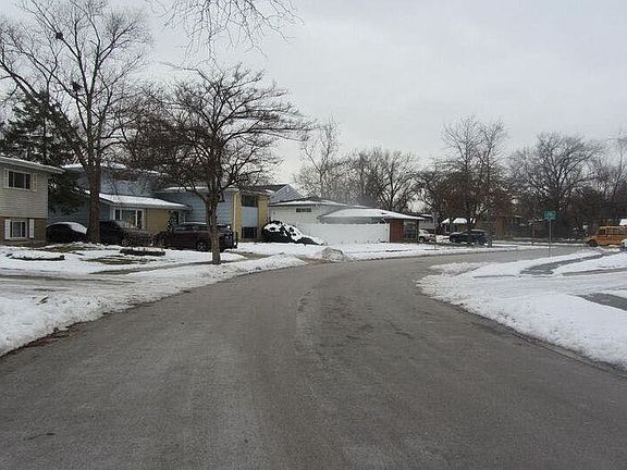 5th image of 233 Grant St