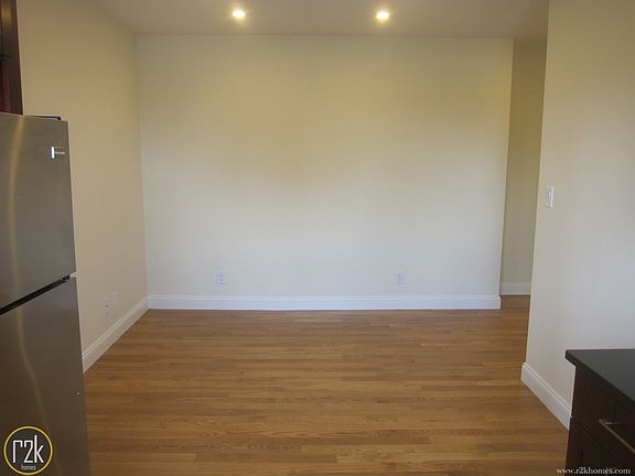 5th image of 3706 69th St #4B