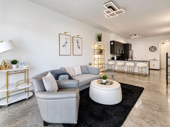 2746 Griffin Rd, Fort Lauderdale, FL