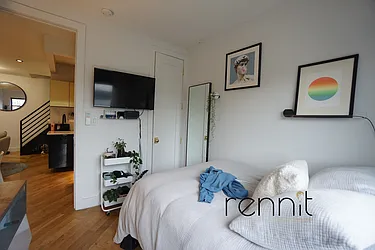 Rented by Rennit Inc.