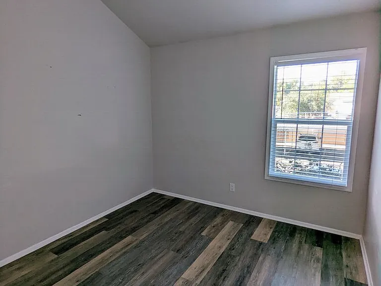 1460 E Foxboro Dr #2 — Photo 6