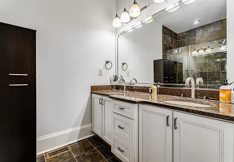 395 Laurent St NW #6 — Photo 26