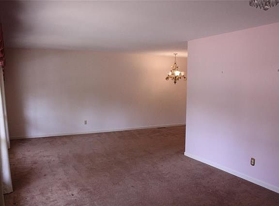 4th image of 4925 Marchwood Dr