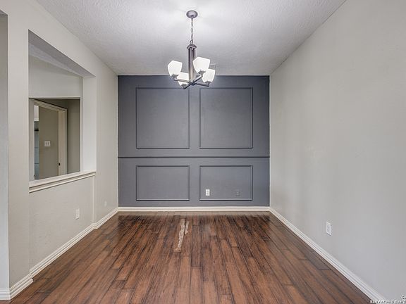 3rd image of 1530 Hunter Green Lane