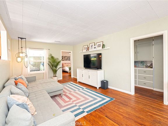 2nd image of 4290 Oakwood Pl