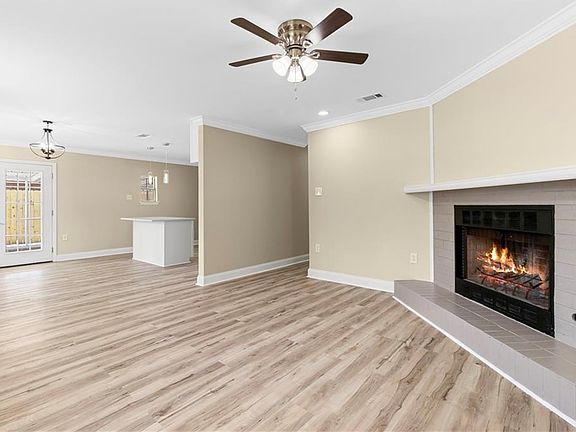 2nd image of 2724 Erin Dr