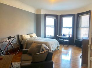 306 Newbury St #2A, Boston, MA 02115