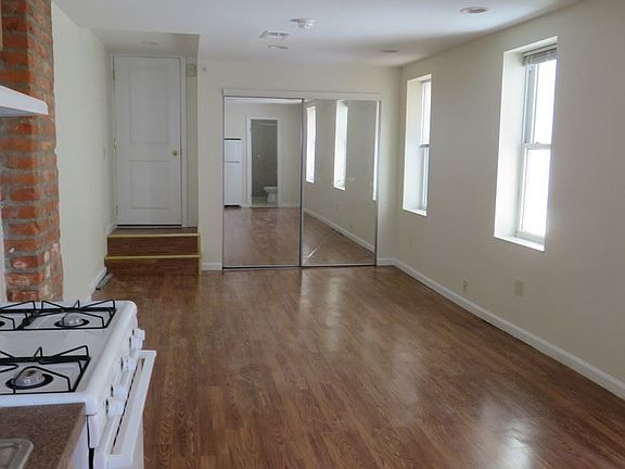 5th image of 2206 South St Unit 3800714