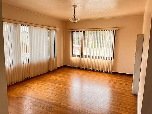 4th image of 1750 H St APT 5