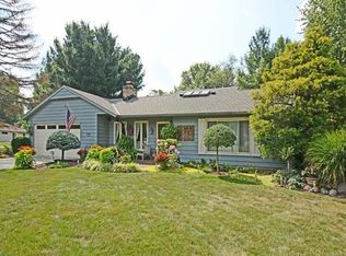 6338 Creekside Ln, North Ridgeville, OH 44039